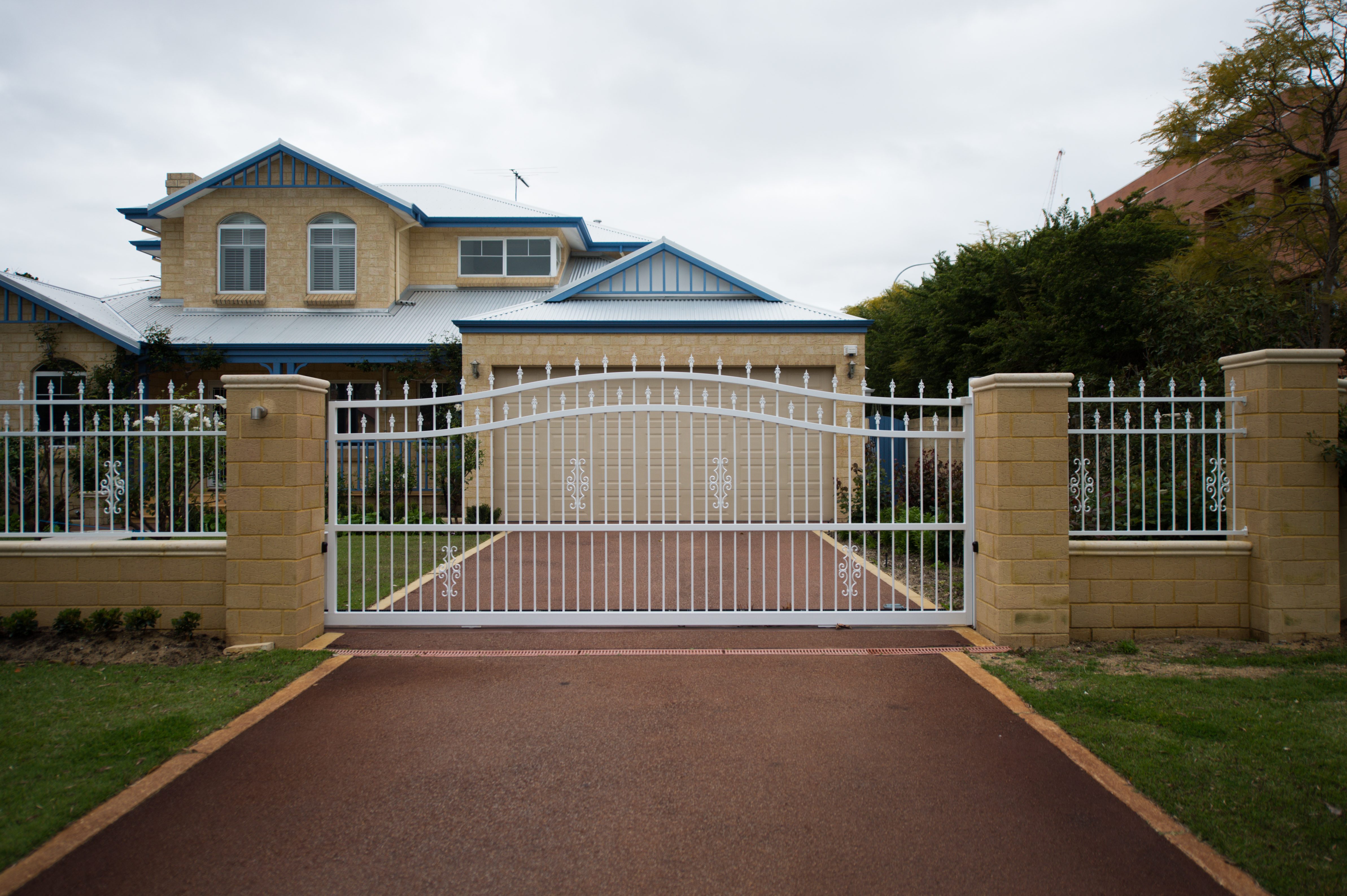 Perth's Top 10 Most Popular Fencing & Gate Designs