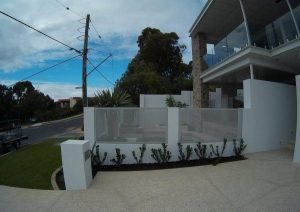 Screen-fencing-in-Perth-600x423