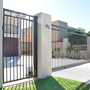 Valencia metal aluminium fence and sliding gates at a Perth home